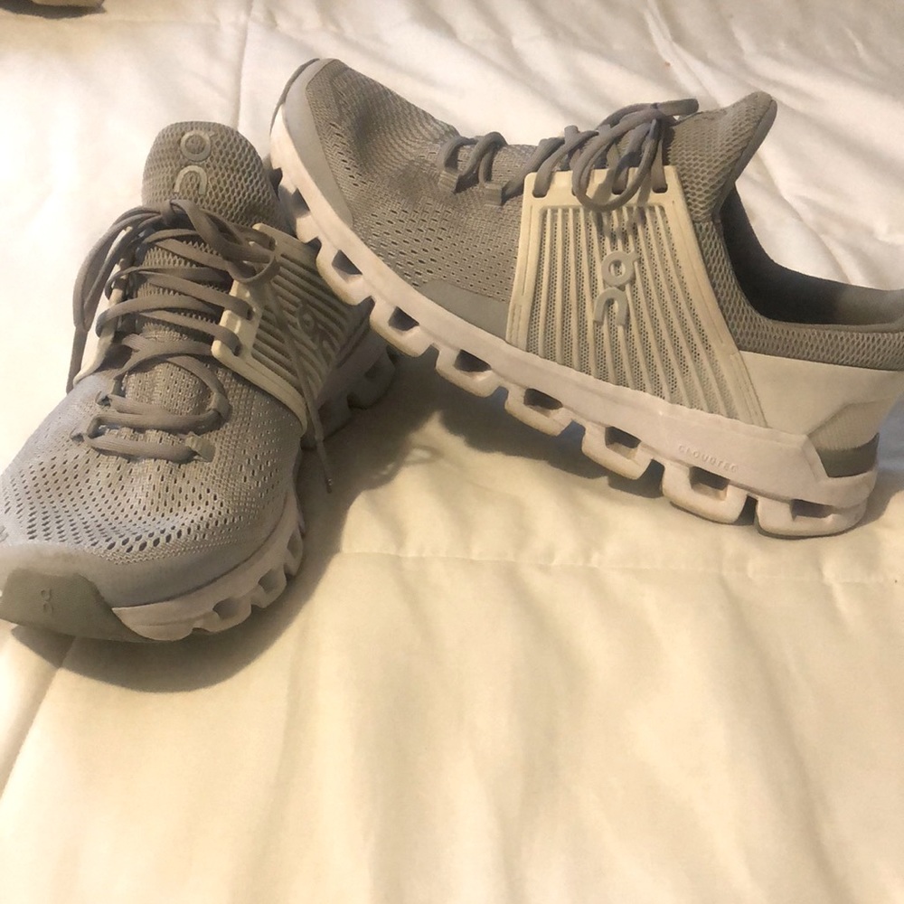 On Cloud Women - Size 8 1/2